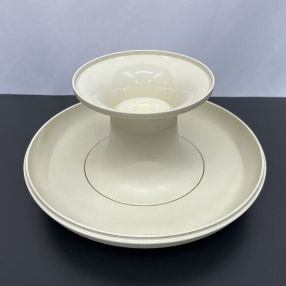 Tupperware Serve It All Pedestal Plate Cake Cupcake Pie Stand 1531 1532 1533 - Picture 2 of 3